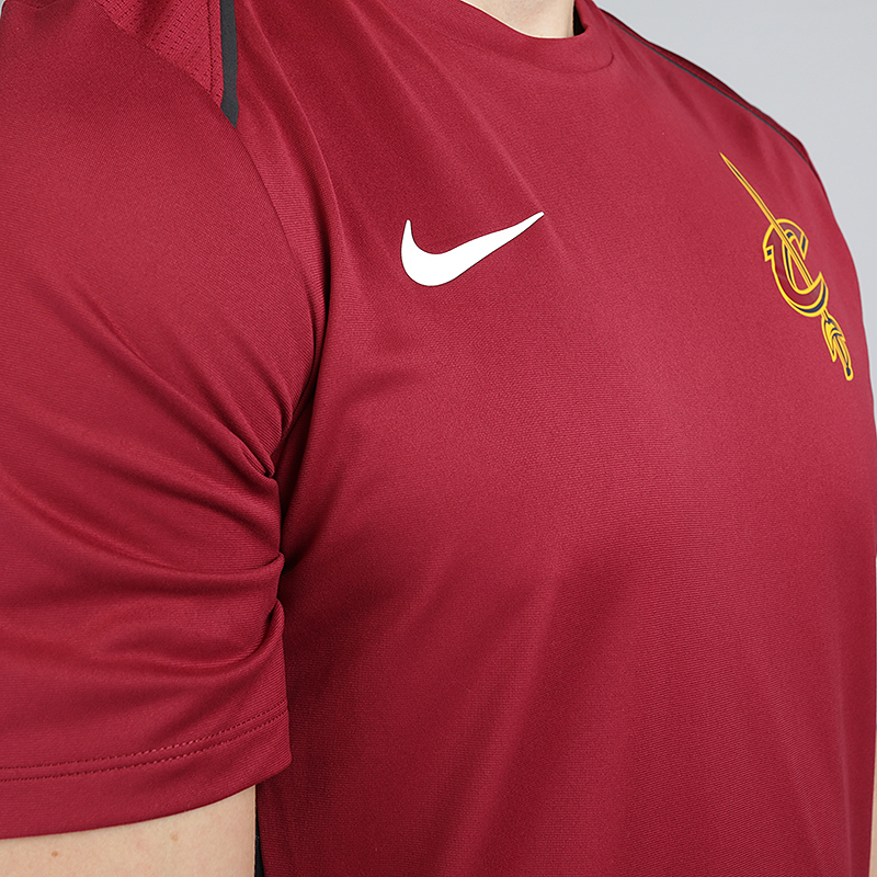 мужская бордовая футболка Nike Cleveland Cavaliers Hyper Elite Short-Sleeve NBA Top 856517-677 - цена, описание, фото 2
